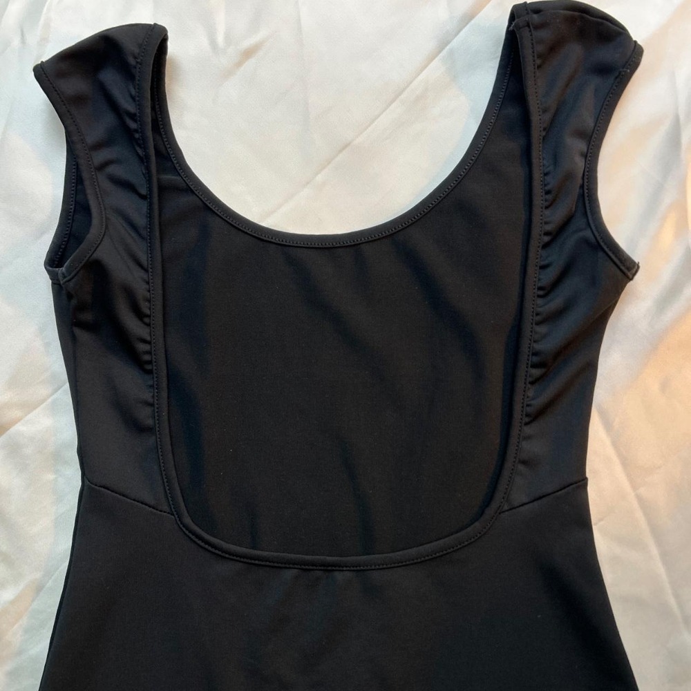 Chloefairy Women Black Scoop Neck Low Back Sleeveless Romper Bodysuit Small